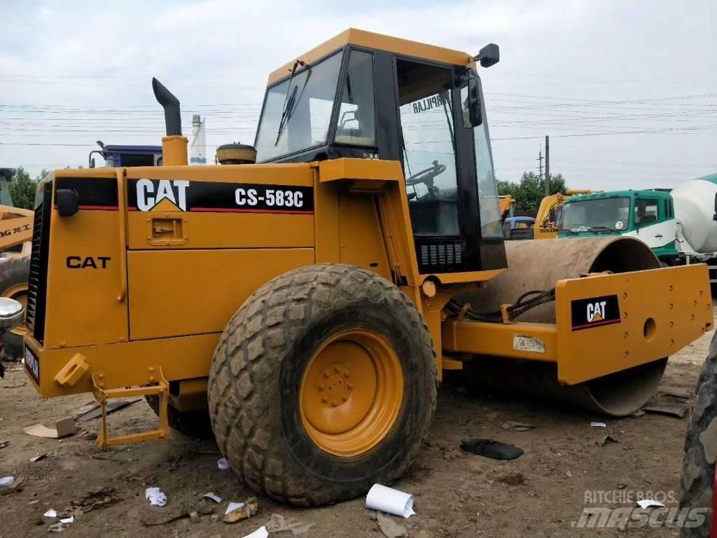 CAT CS583C Single drum rollers