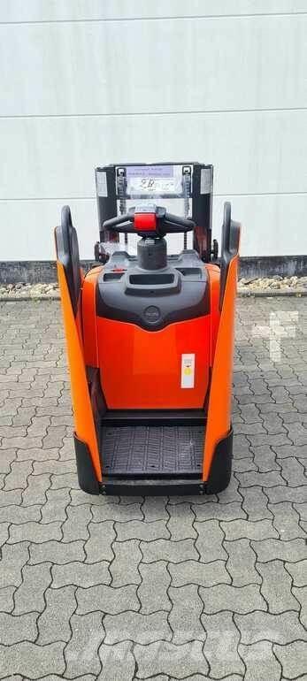 Toyota BT SPE200D Pedestrian stacker