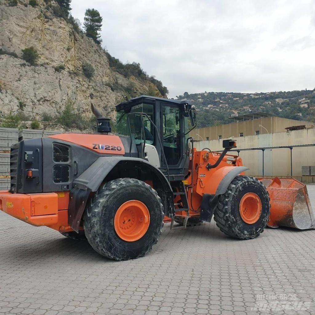 Hitachi ZW 220-5 Wheel Loaders
