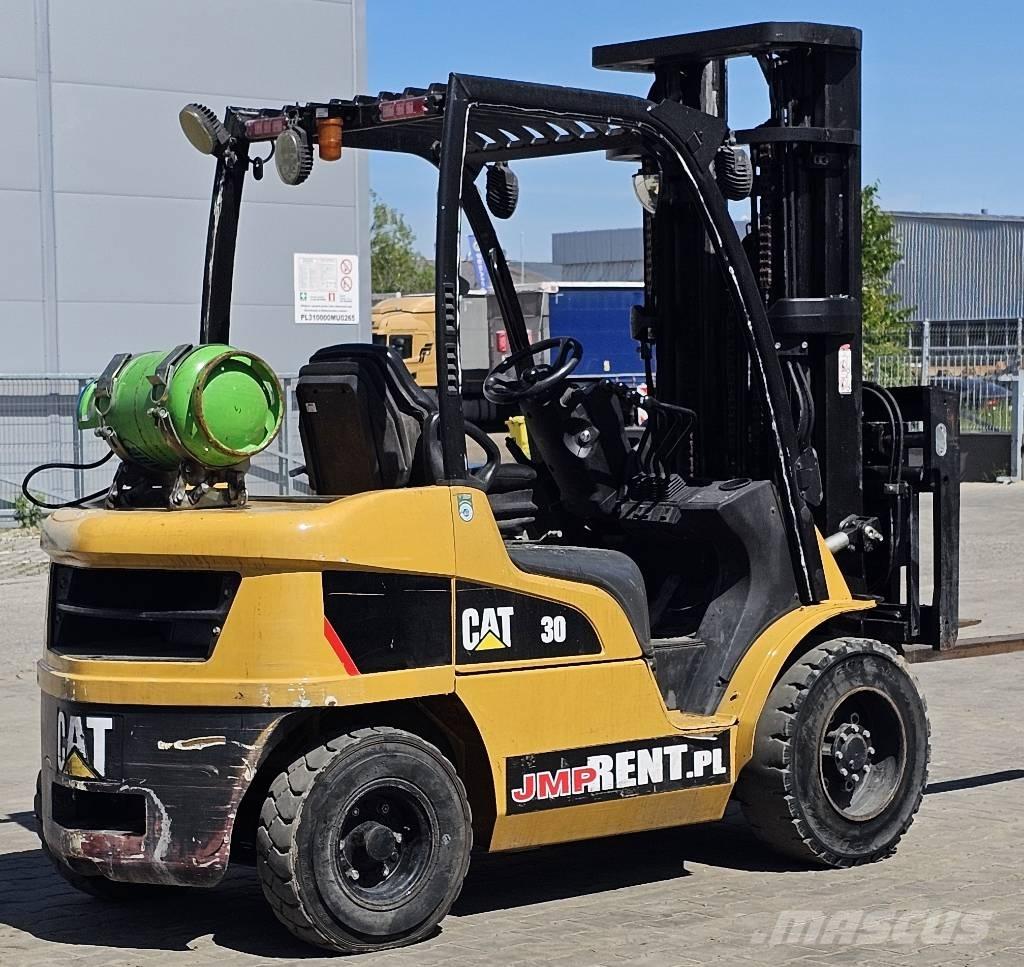 CAT GP 30 N LPG trucks