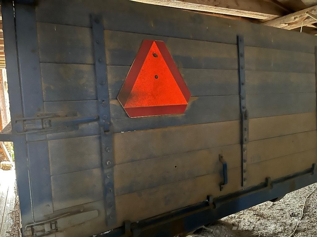 EOS Kippikärry 14m3 Grain / Silage Trailers