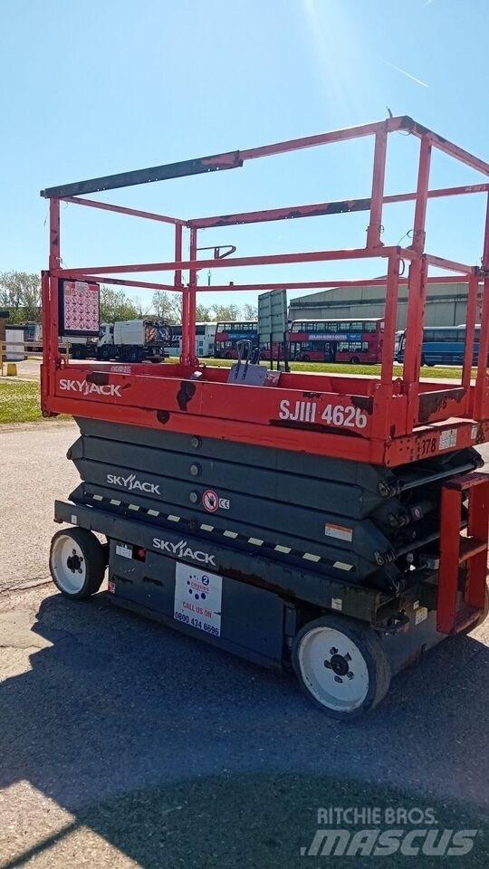 SkyJack SJ4626 Scissor Lifts