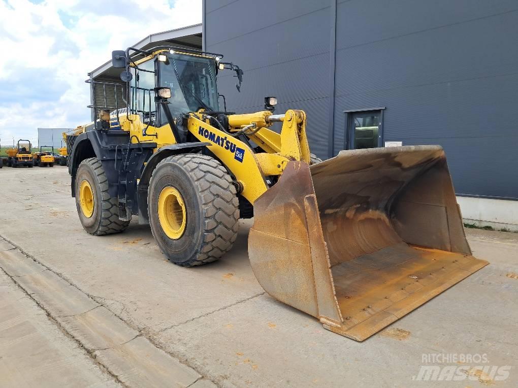 Komatsu WA480-8 Wheel Loaders