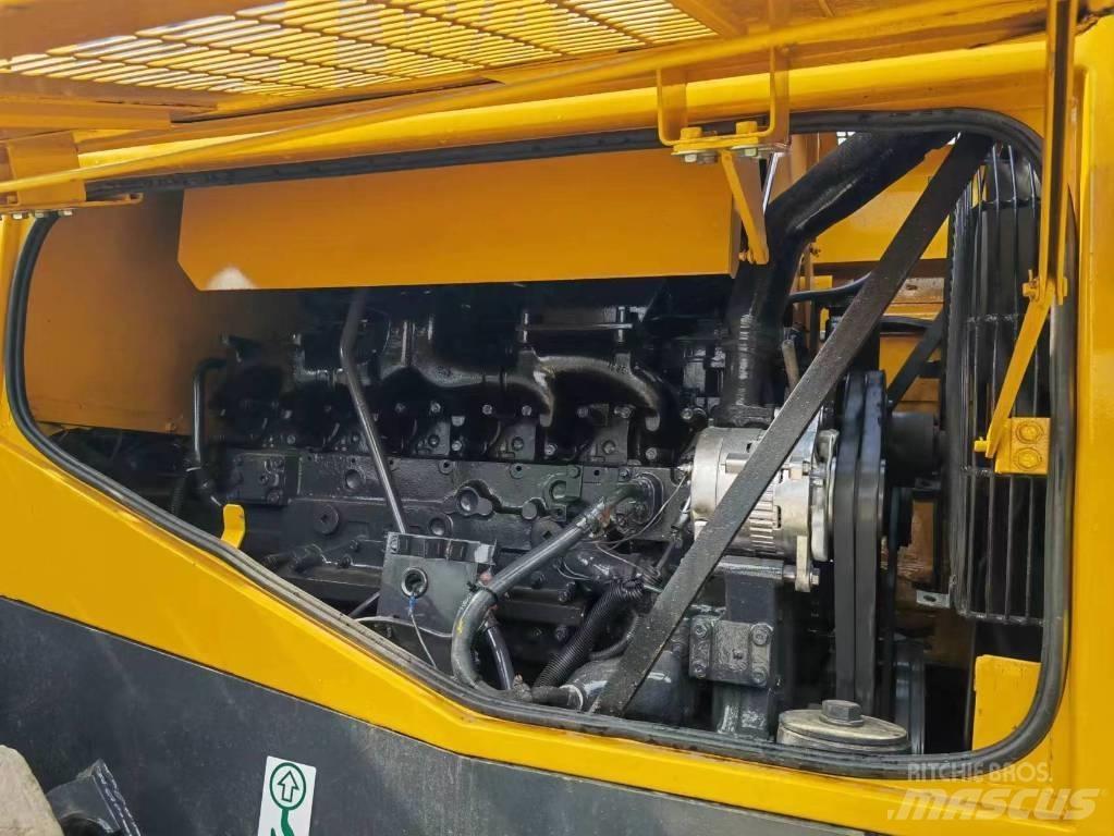Komatsu WA 470-3 Wheel Loaders