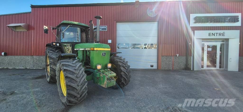 John Deere 4240 S Tractors