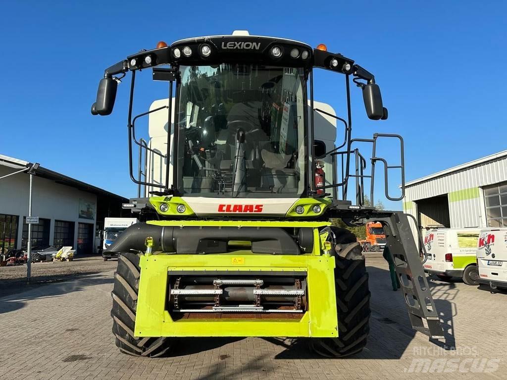 CLAAS 7400 Combine Harvesters