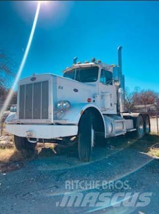 Peterbilt 359 Conventional Trucks / Tractor Trucks