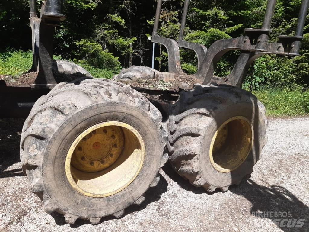 John Deere 1110G Forwarders