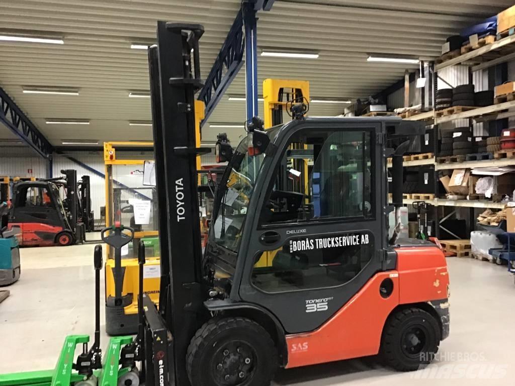 Toyota 06-8 FDJ 35 F Diesel Forklifts