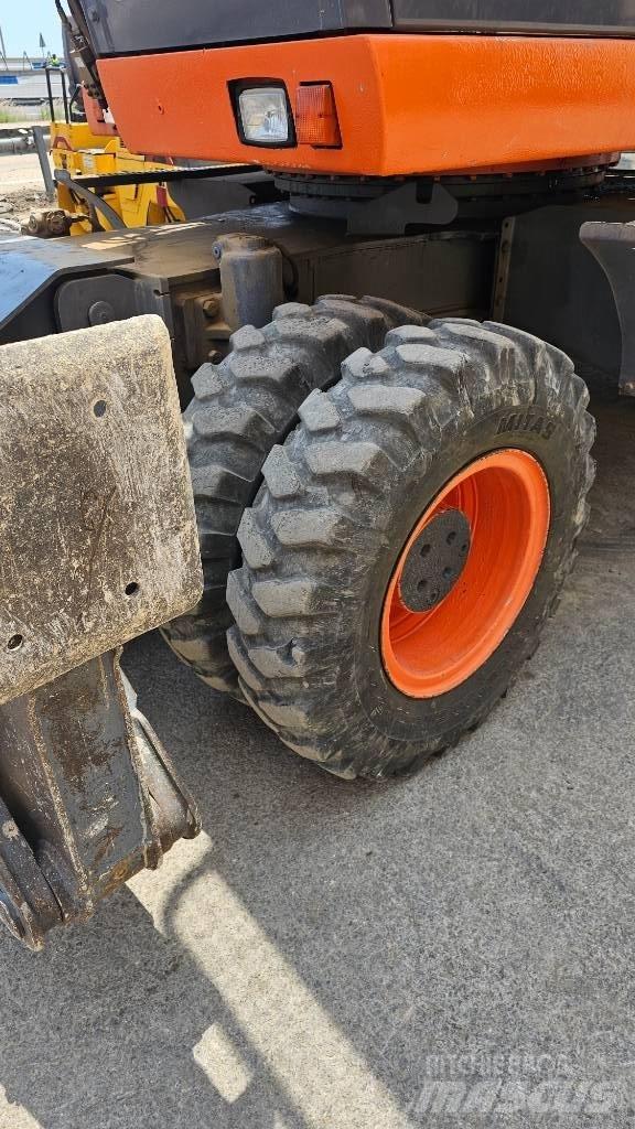 Fiat-Kobelco E215W Wheeled Excavators