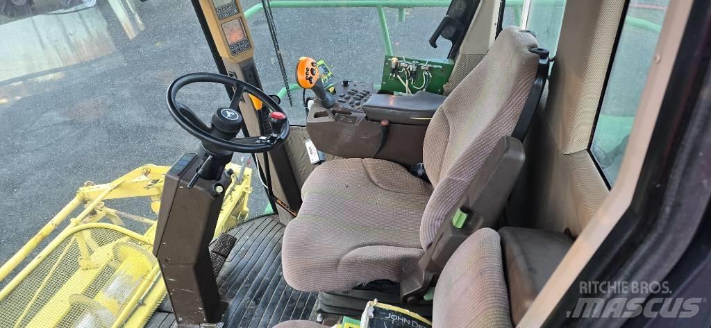 John Deere 7400 Foragers