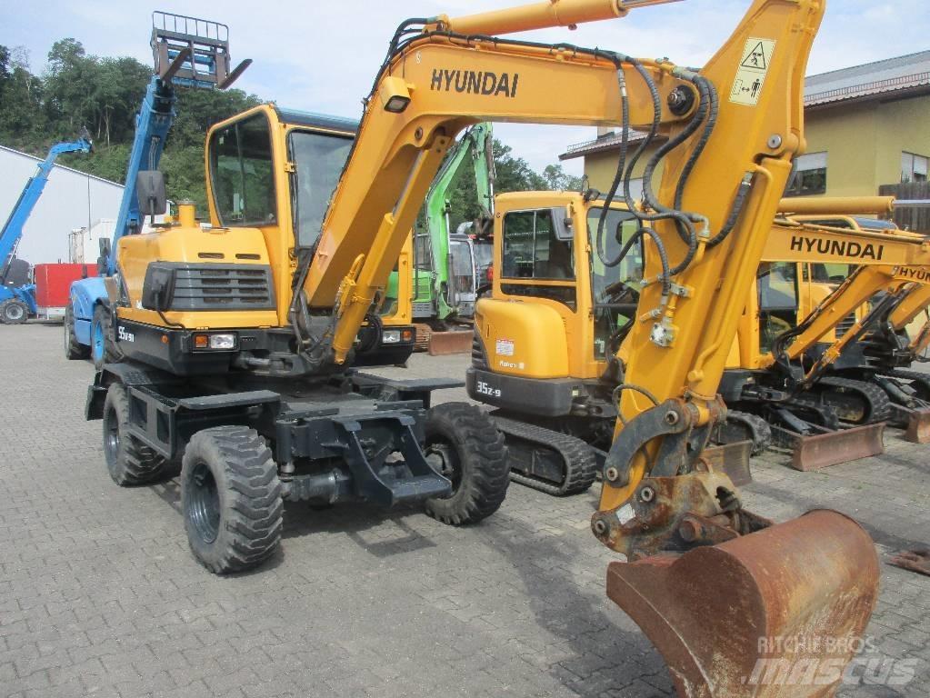 Hyundai Robex 55W-9 Wheeled Excavators