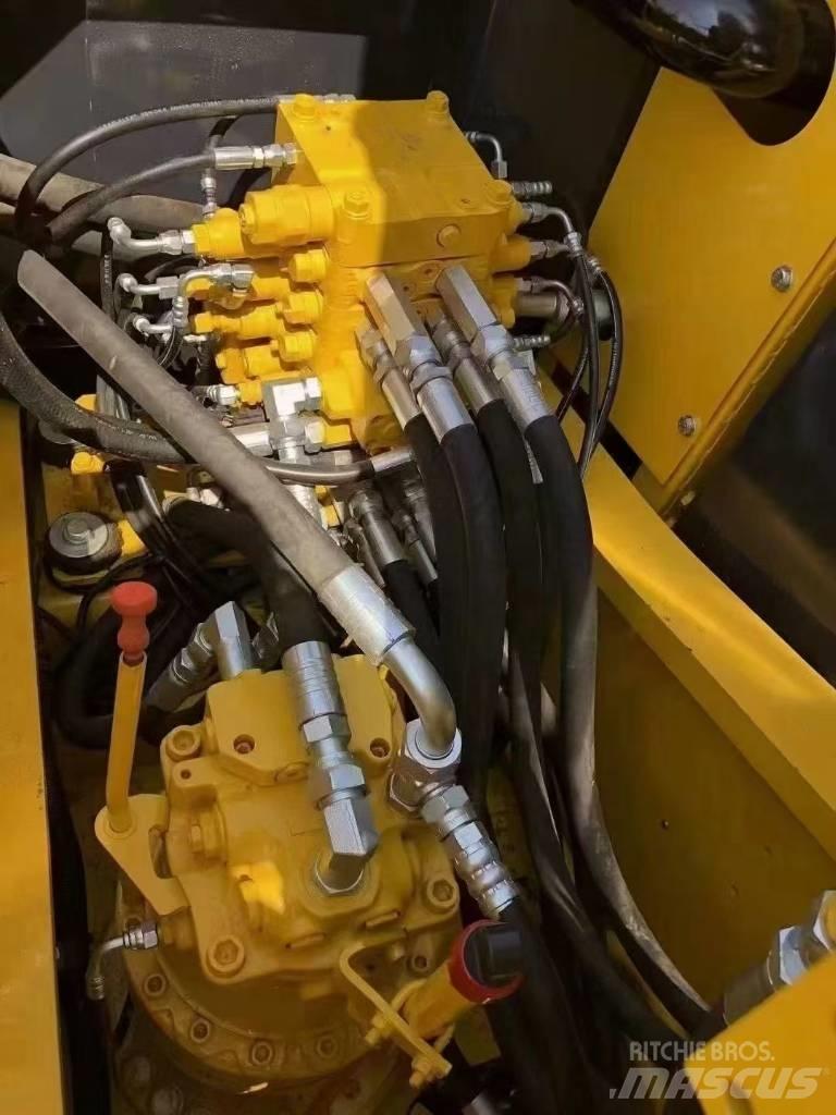 Komatsu 160-7 Crawler excavators