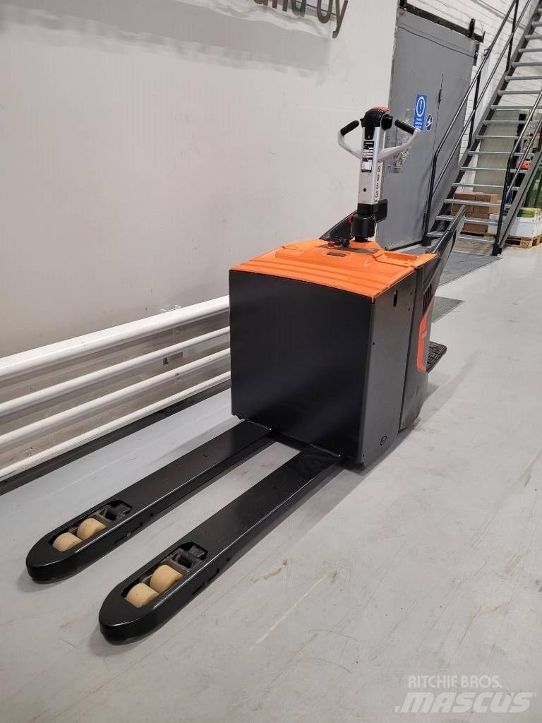 Rocla TPS20 Low lifter with platform