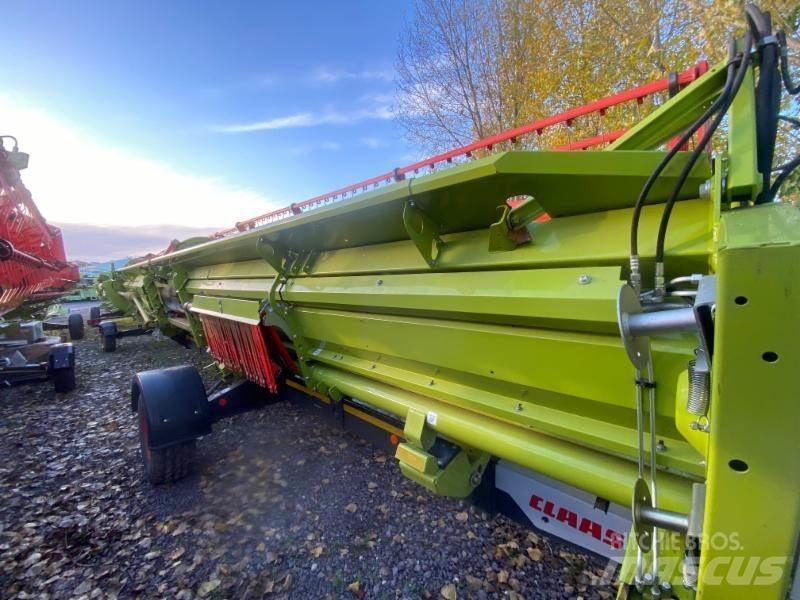 CLAAS LEXION 8600 Combine Harvesters