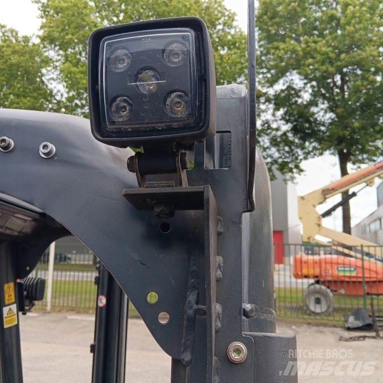 Linde E16P Electric Forklifts