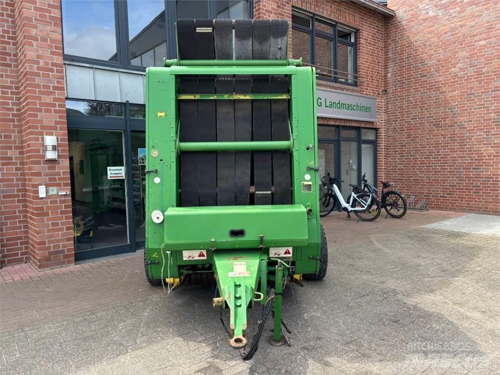 John Deere 550 Round Balers