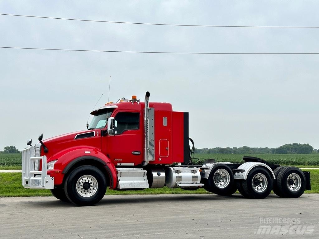 Kenworth T880 Conventional Trucks / Tractor Trucks