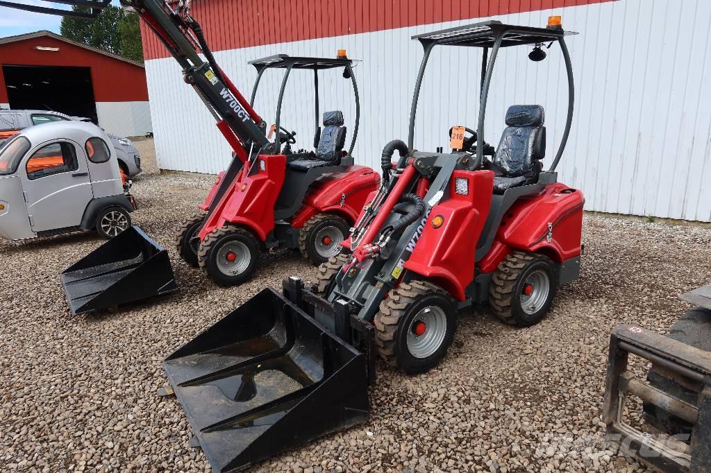 Bernard W700CT, Skid Steer Loaders