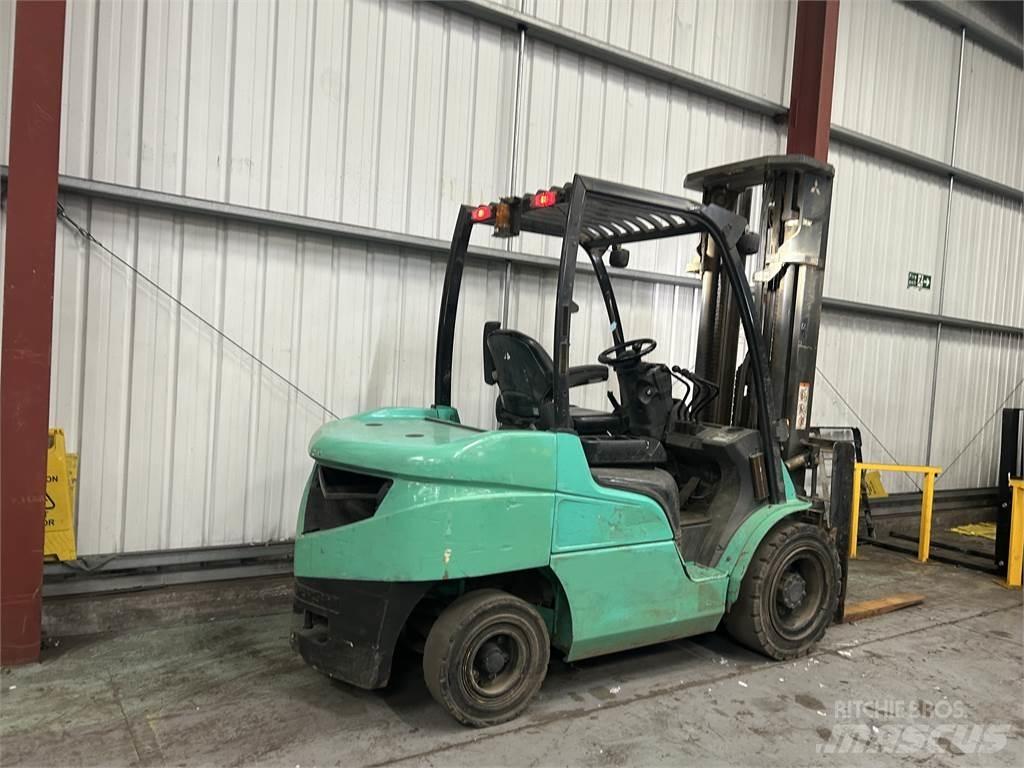 Mitsubishi FD35NT Diesel Forklifts