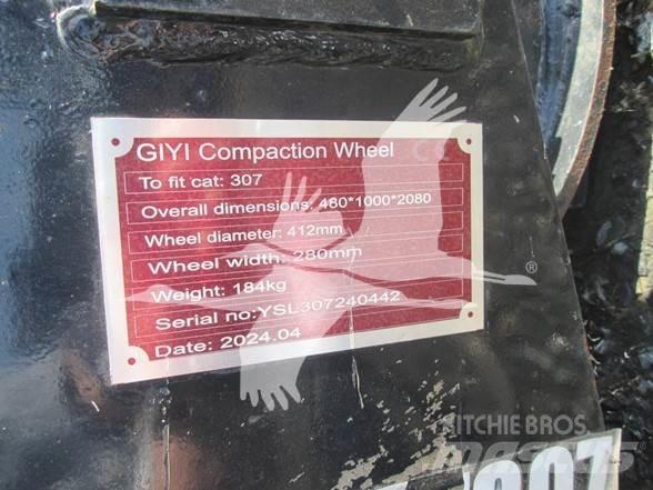  GIYI 11 Tires, wheels and rims