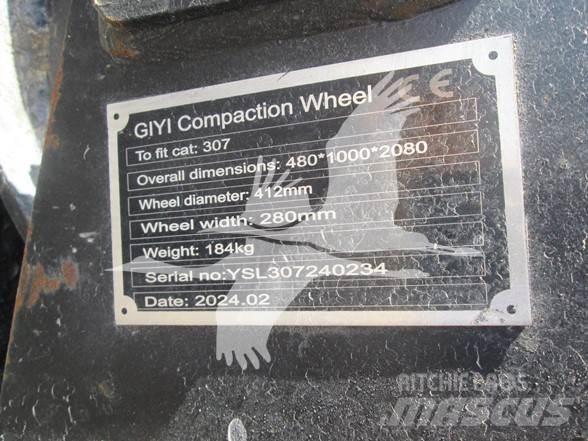  GIYI 11 Tires, wheels and rims