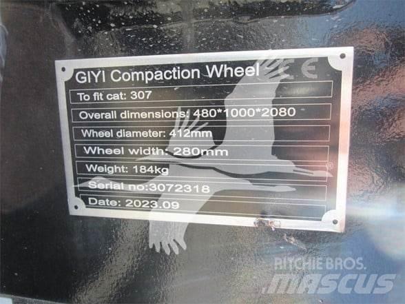  GIYI 307 Tires, wheels and rims
