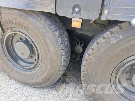 Liebherr LTM 1055-1 Mobile and all terrain cranes