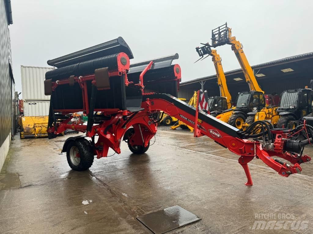 Kuhn Merge Maxx 950 Swathers \ Windrowers