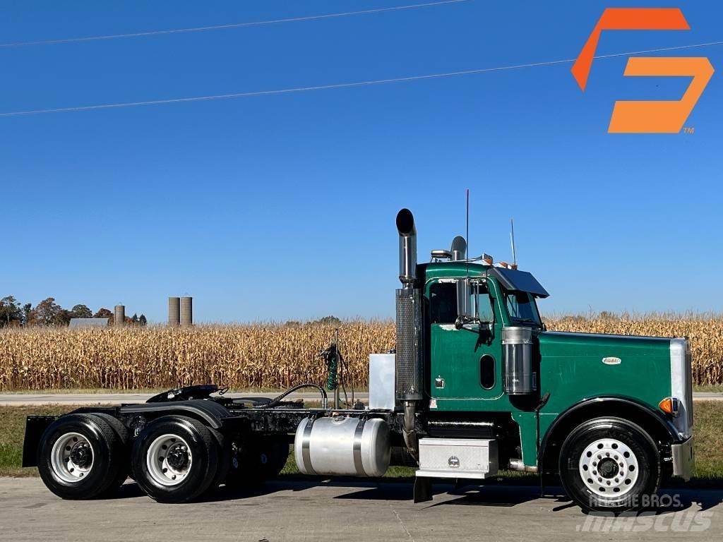 Peterbilt 379 Conventional Trucks / Tractor Trucks
