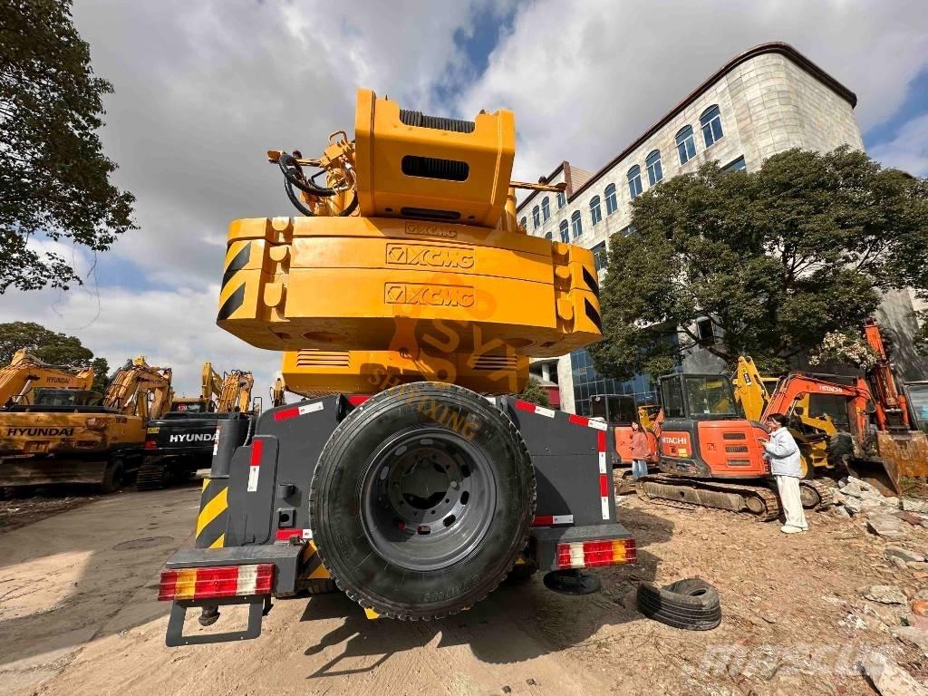 XCMG XCT 80 Mobile and all terrain cranes