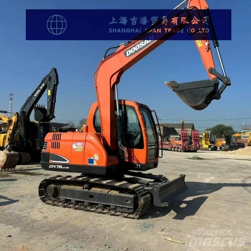 Doosan DX 75 Mini excavators  7t - 12t