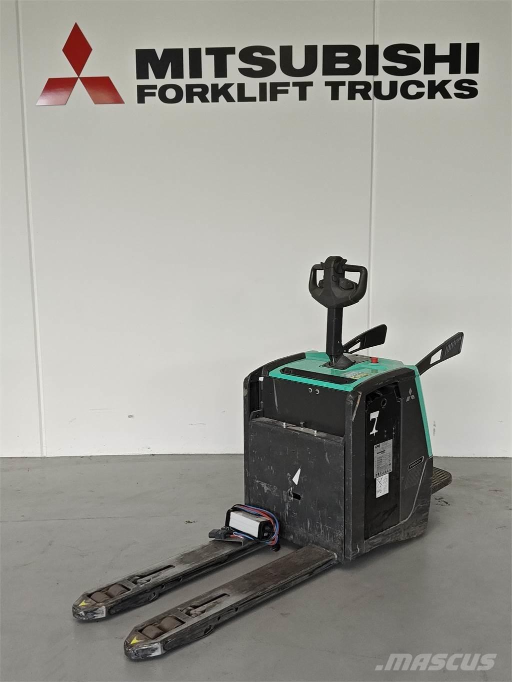 Mitsubishi PBV20N3 Platform Trucks