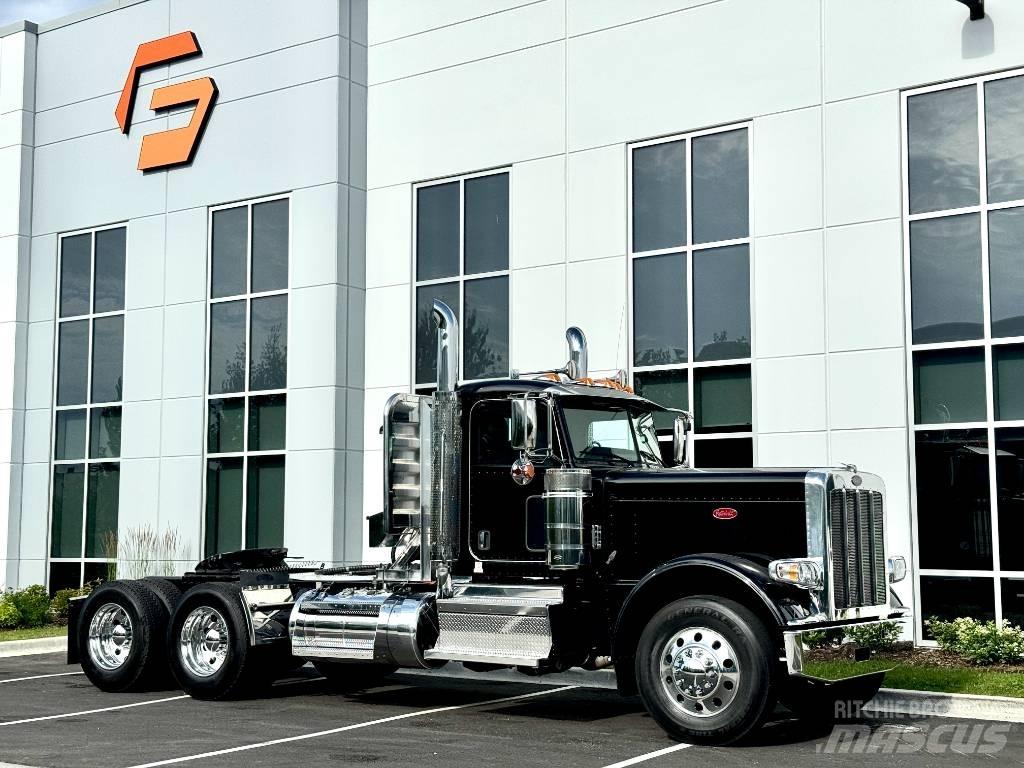 Peterbilt 389 Conventional Trucks / Tractor Trucks