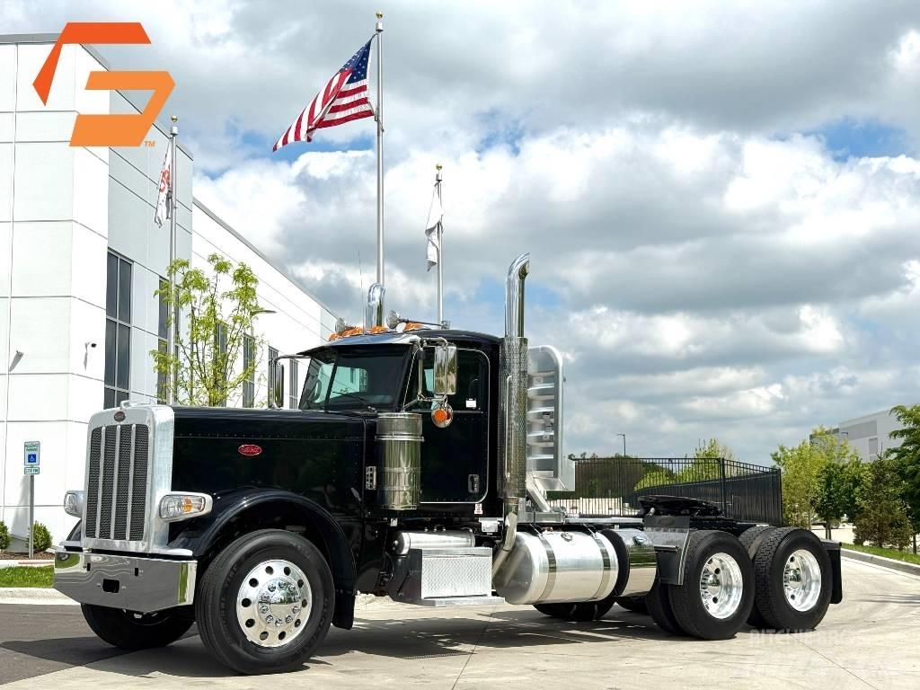 Peterbilt 389 Conventional Trucks / Tractor Trucks