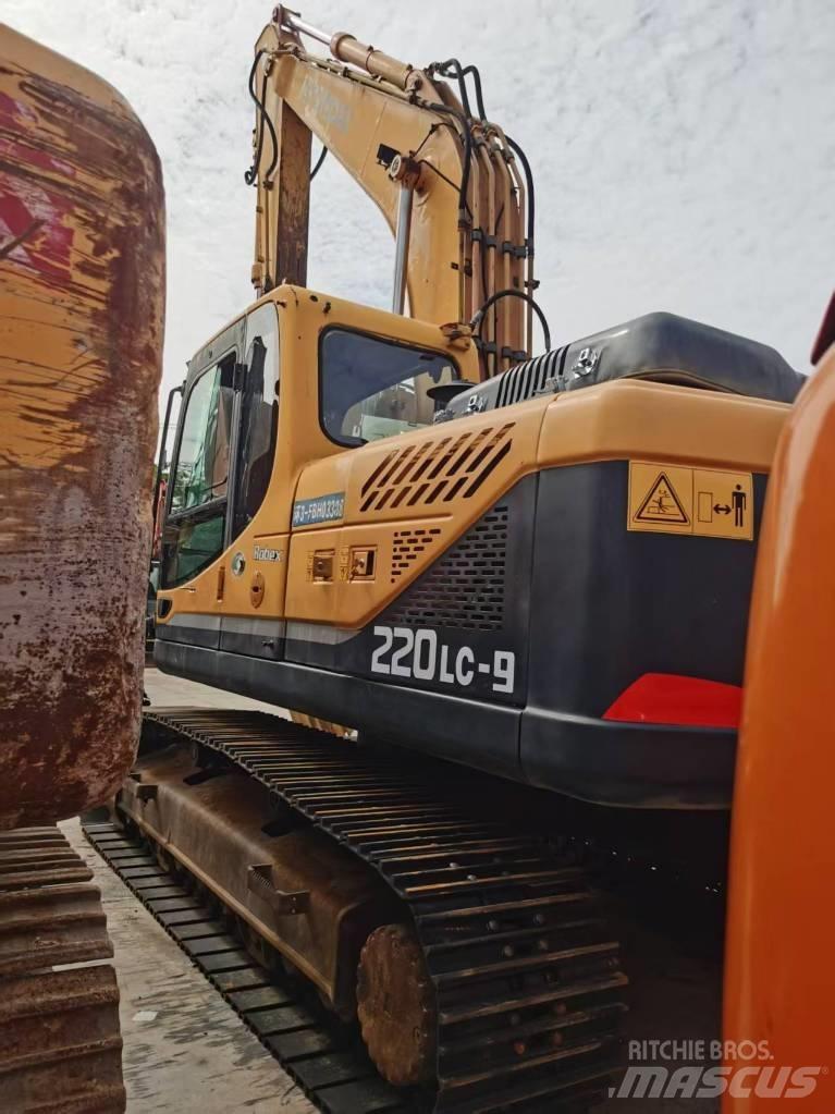 Hyundai 220lc-9s Mini Excavators <7t (Mini Diggers)