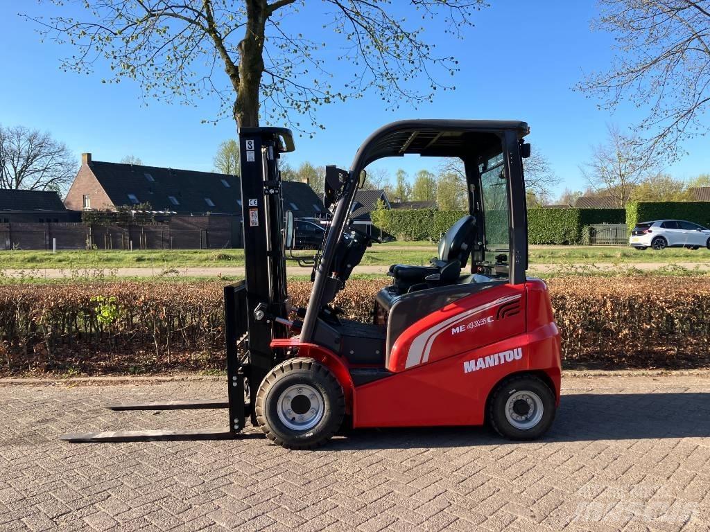 Manitou ME 425 Electric Forklifts