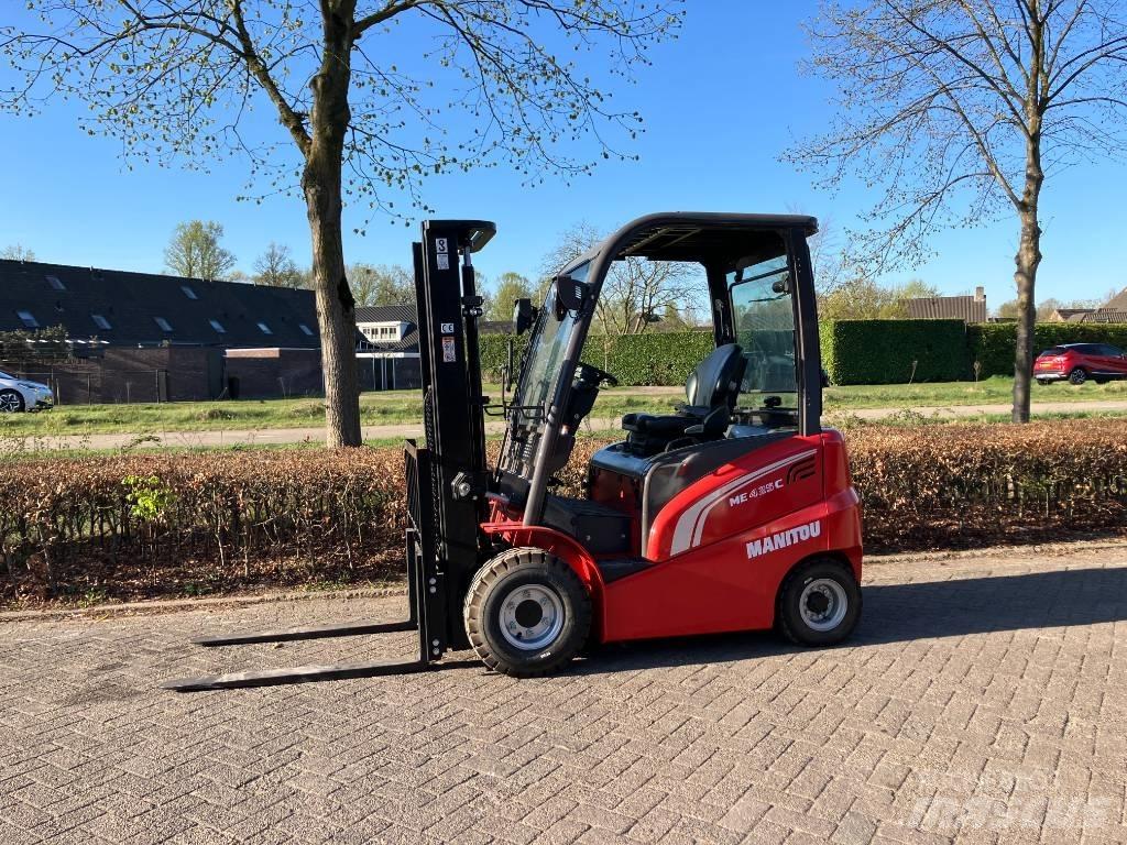 Manitou ME 425 Electric Forklifts