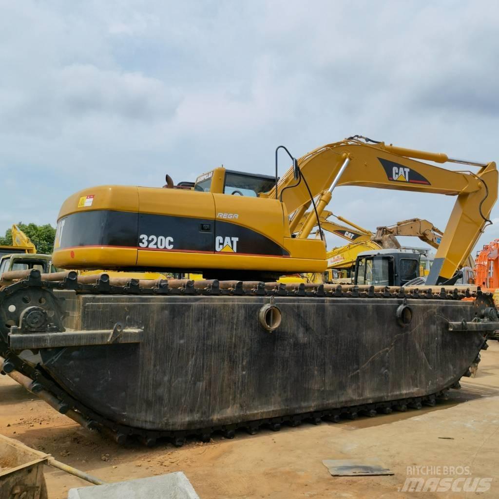 CAT 320 C Amphibious Excavators
