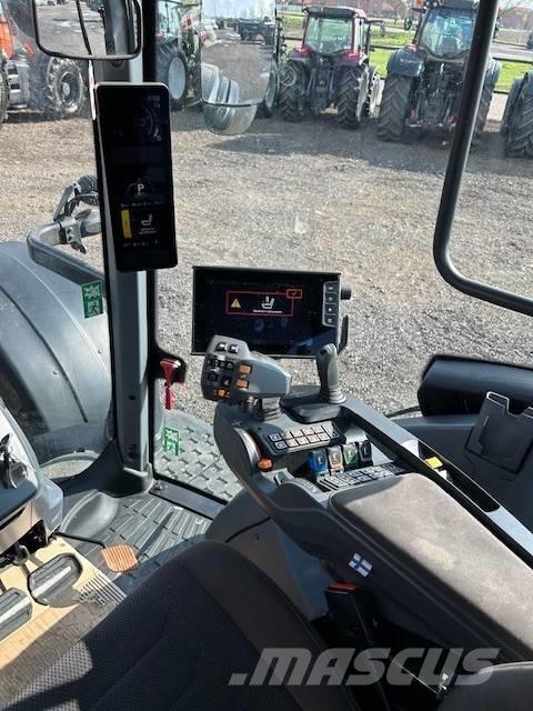 Valtra T 235 D Tractors