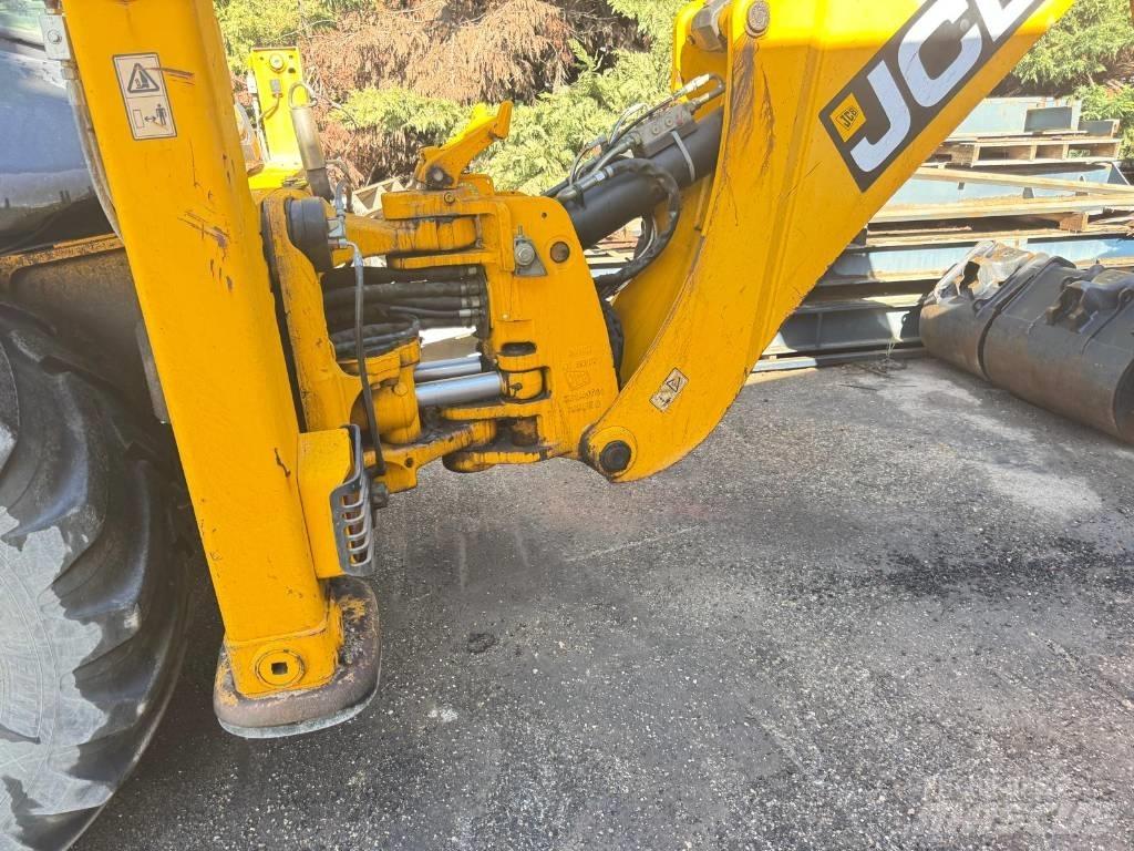 JCB 3 CX 14 MF Backhoe Loaders