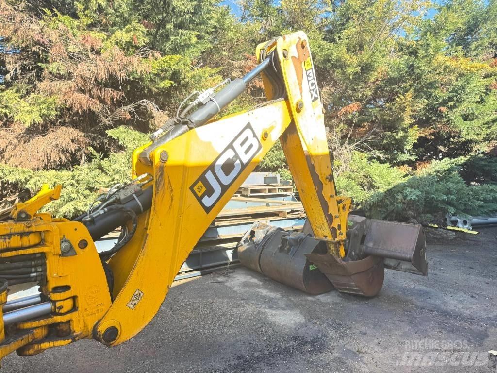 JCB 3 CX 14 MF Backhoe Loaders