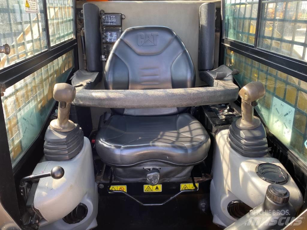 CAT 257 B 3 Mini Loader