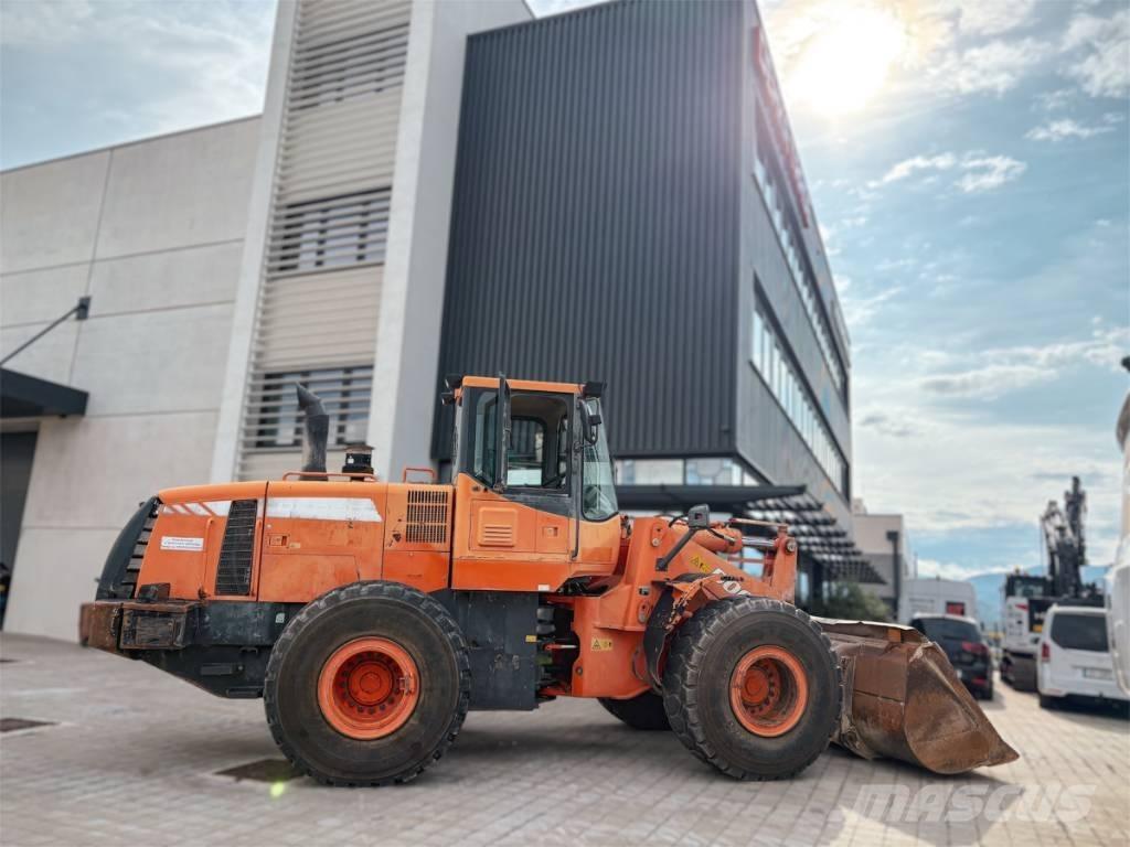 Doosan DL 300 Wheel Loaders