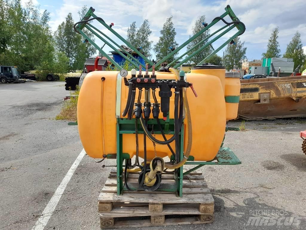 Junkkari 3/700/12 Mounted sprayers