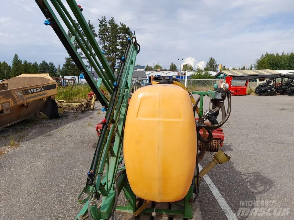 Junkkari 3/700/12 Mounted sprayers