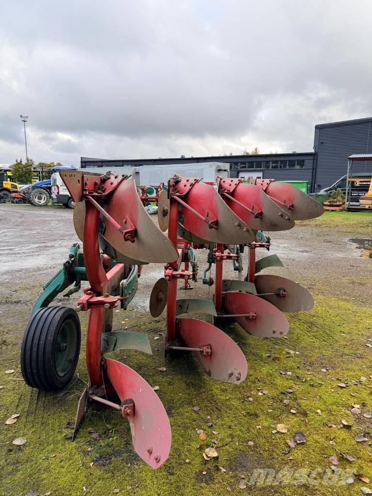 Kverneland ES80 Reversible ploughs