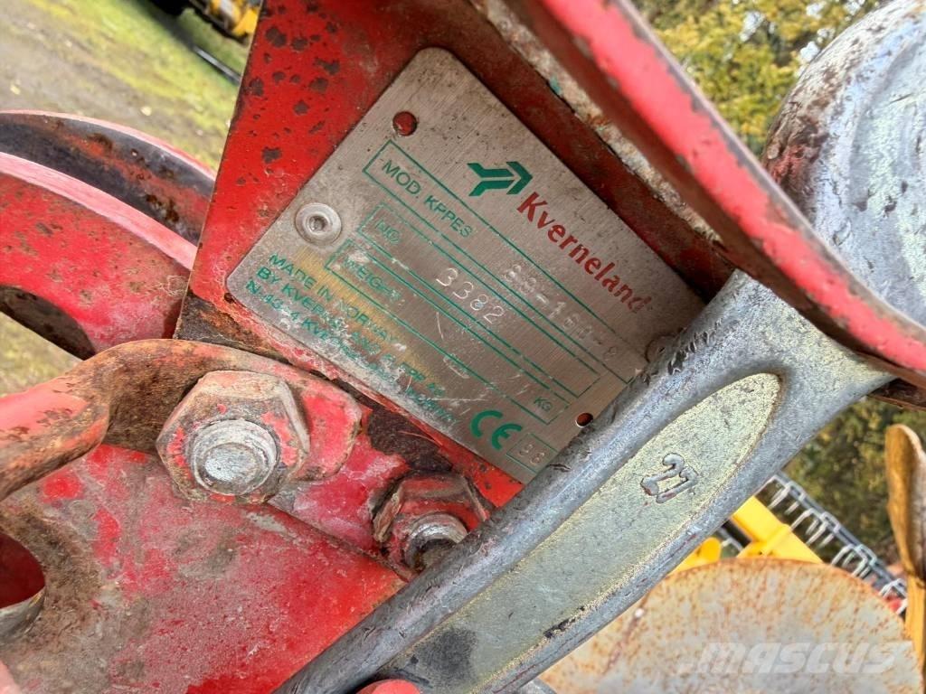 Kverneland ES80 Reversible ploughs