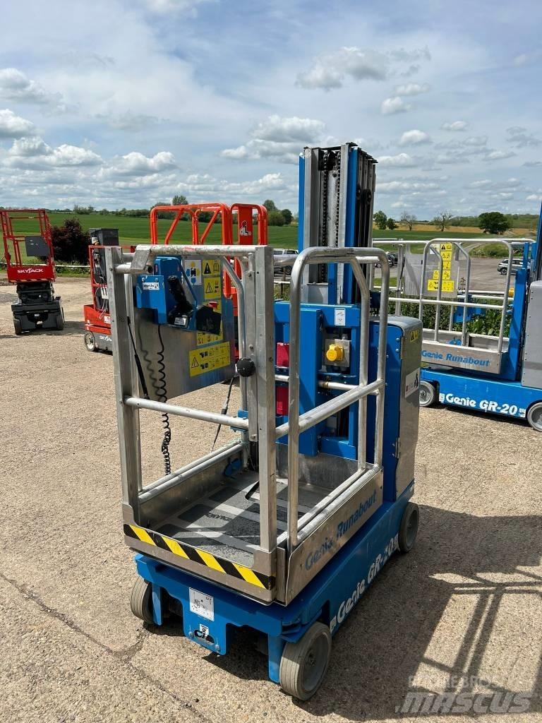 Genie GR20 Vertical mast lifts