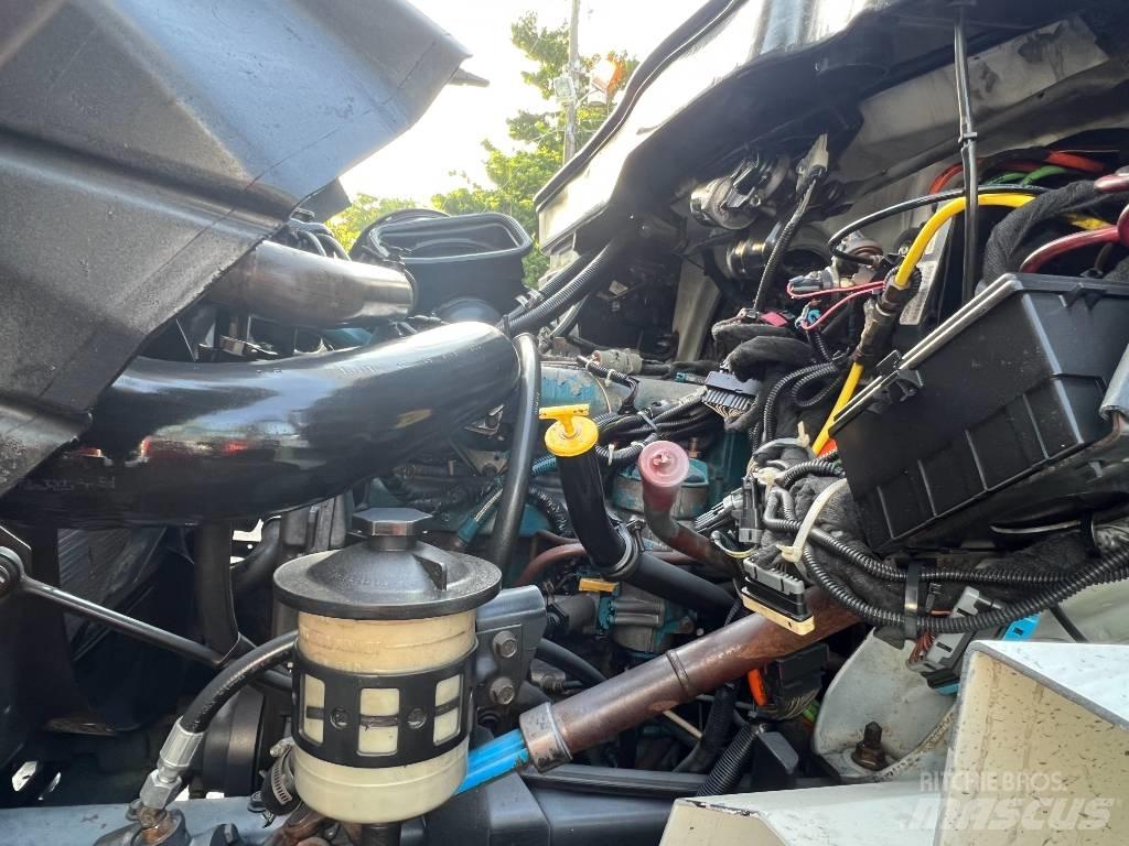 International 7400 Vacuum Trucks